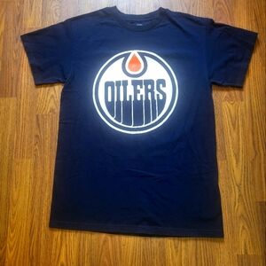 Edmonton Oilers Darnell Nurse #25 NHL Player Tee Men’s Size Medium B27 NHLPA